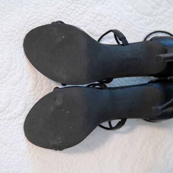 SOLD Kenneth Cole BRETT Black Strappy Heels - Picture 6 of 7